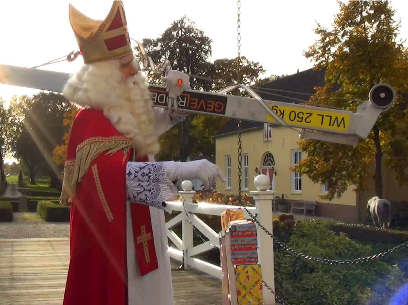 Sinterklaas maakt tegenwoordig ook gebruik van de Gevelridder